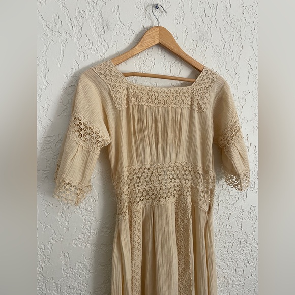 Gorgeous RARE 1970s Handmade Crochet Panel Prairie Cottagecore Dresss - Picture 2 of 8